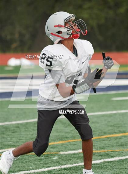 Thumbnail 3 in  Stevens [John Paul] @ Boerne-Champion (Silver) photogallery.