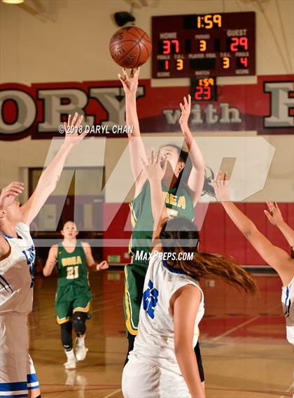 Thumbnail 2 in La Jolla Country Day vs Brea Olinda (Mark Keppel Tournament) photogallery.