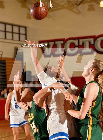 Thumbnail 2 in La Jolla Country Day vs Brea Olinda (Mark Keppel Tournament) photogallery.
