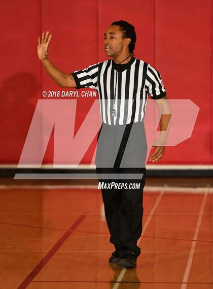 Thumbnail 2 in La Jolla Country Day vs Brea Olinda (Mark Keppel Tournament) photogallery.