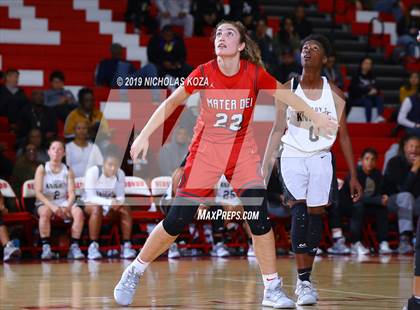 Thumbnail 3 in Mater Dei vs. Bishop Montgomery (Battle at the Beach) photogallery.