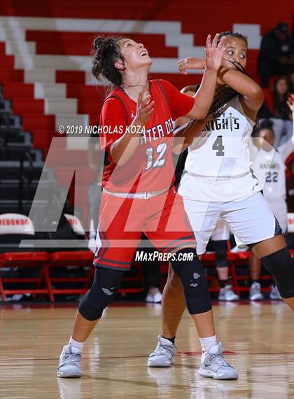 Thumbnail 1 in Mater Dei vs. Bishop Montgomery (Battle at the Beach) photogallery.