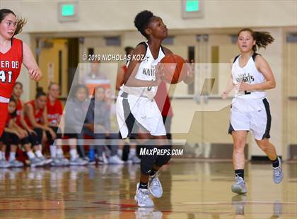 Thumbnail 2 in Mater Dei vs. Bishop Montgomery (Battle at the Beach) photogallery.