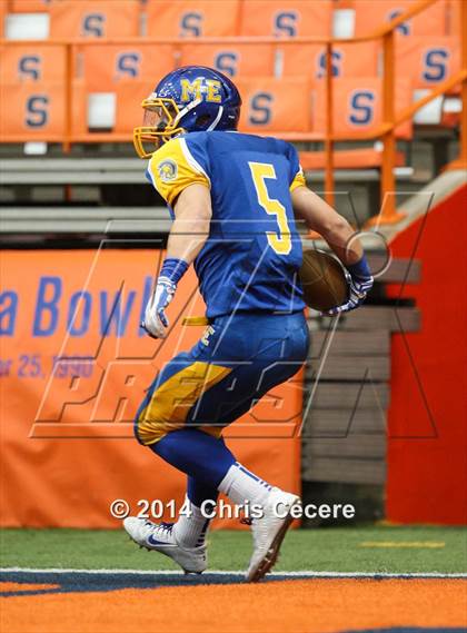 Thumbnail 2 in Schalmont vs. Maine-Endwell (NYSPHSAA Class B Final) photogallery.