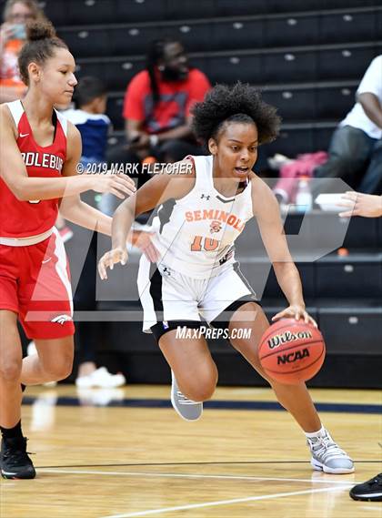 Thumbnail 1 in Seminole vs Middleburg (Florida Prospects Holiday Classic) photogallery.