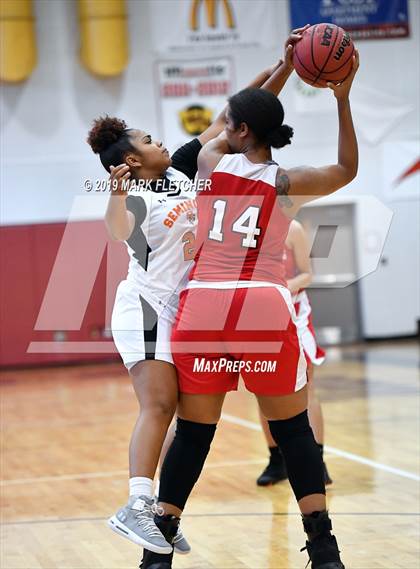 Thumbnail 3 in Seminole vs Middleburg (Florida Prospects Holiday Classic) photogallery.