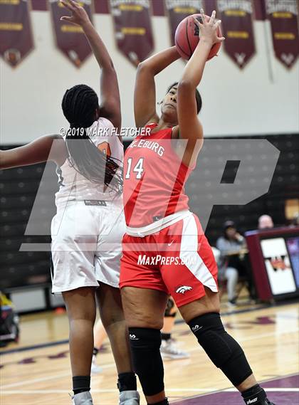 Thumbnail 3 in Seminole vs Middleburg (Florida Prospects Holiday Classic) photogallery.