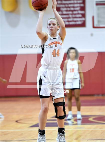 Thumbnail 3 in Seminole vs Middleburg (Florida Prospects Holiday Classic) photogallery.