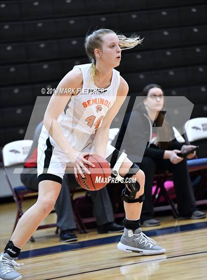 Thumbnail 2 in Seminole vs Middleburg (Florida Prospects Holiday Classic) photogallery.