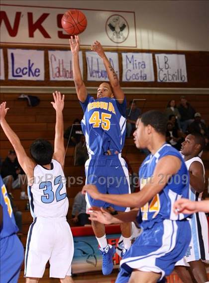 Thumbnail 2 in Verbum Dei vs. North (Sea Hawk Classic) photogallery.