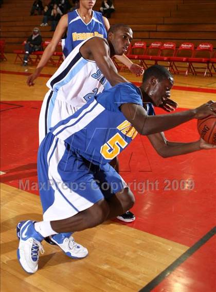 Thumbnail 2 in Verbum Dei vs. North (Sea Hawk Classic) photogallery.