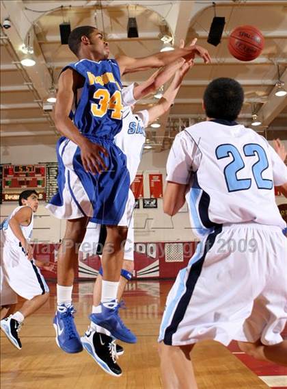 Thumbnail 3 in Verbum Dei vs. North (Sea Hawk Classic) photogallery.