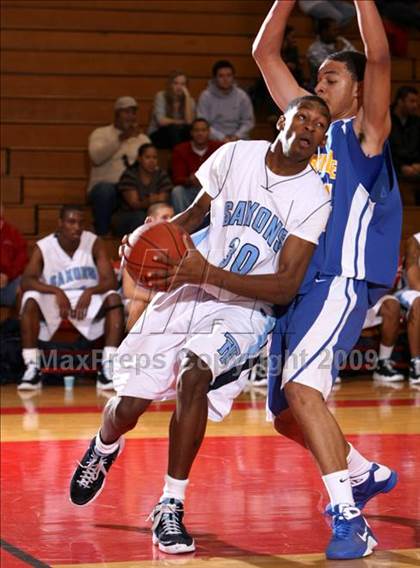 Thumbnail 3 in Verbum Dei vs. North (Sea Hawk Classic) photogallery.