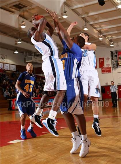 Thumbnail 3 in Verbum Dei vs. North (Sea Hawk Classic) photogallery.
