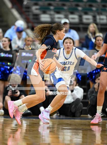 Thumbnail 3 in Legend @ Grandview (CHSAA 6A State Final) photogallery.