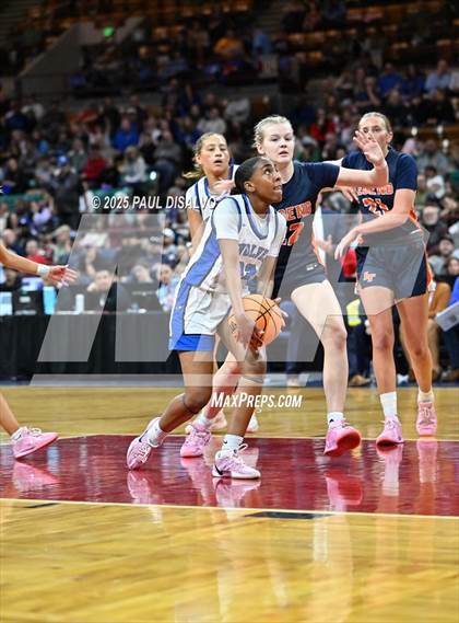Thumbnail 2 in Legend @ Grandview (CHSAA 6A State Final) photogallery.