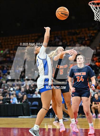 Thumbnail 1 in Legend @ Grandview (CHSAA 6A State Final) photogallery.