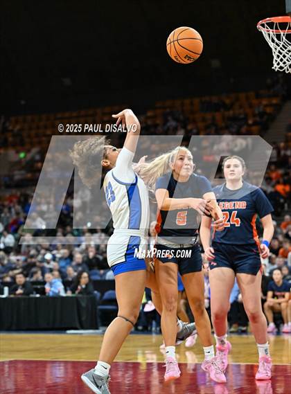 Thumbnail 2 in Legend @ Grandview (CHSAA 6A State Final) photogallery.