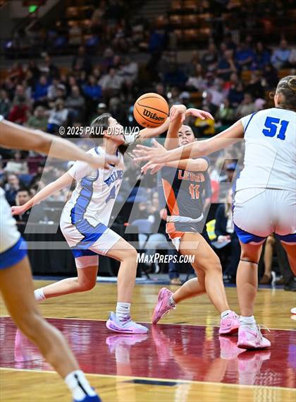 Thumbnail 3 in Legend @ Grandview (CHSAA 6A State Final) photogallery.