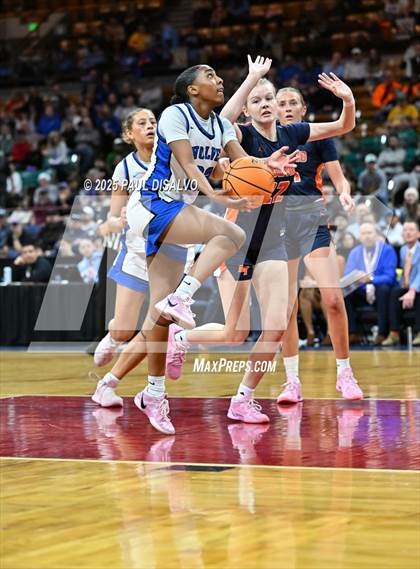 Thumbnail 1 in Legend @ Grandview (CHSAA 6A State Final) photogallery.