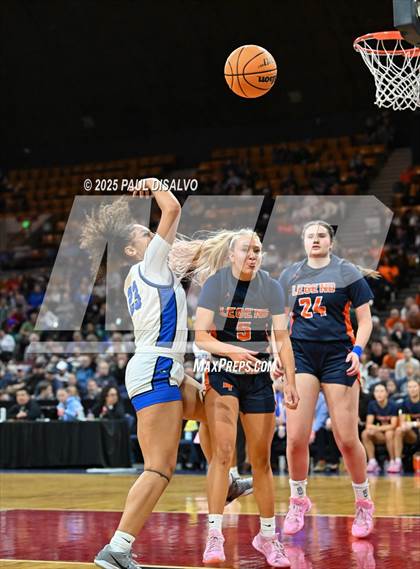 Thumbnail 3 in Legend @ Grandview (CHSAA 6A State Final) photogallery.