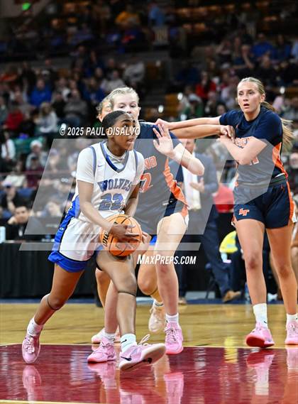 Thumbnail 3 in Legend @ Grandview (CHSAA 6A State Final) photogallery.