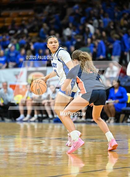 Thumbnail 2 in Legend @ Grandview (CHSAA 6A State Final) photogallery.