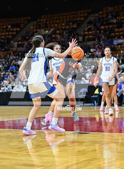 Thumbnail 1 in Legend @ Grandview (CHSAA 6A State Final) photogallery.