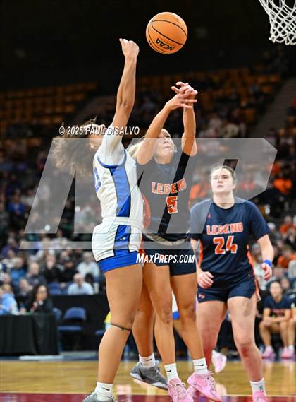 Thumbnail 3 in Legend @ Grandview (CHSAA 6A State Final) photogallery.