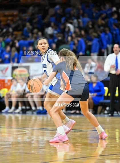 Thumbnail 1 in Legend @ Grandview (CHSAA 6A State Final) photogallery.
