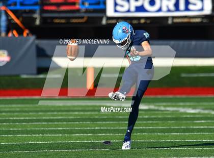 Thumbnail 3 in Pulaski Academy vs. Little Rock Christian Academy (AAA 5A Final) photogallery.