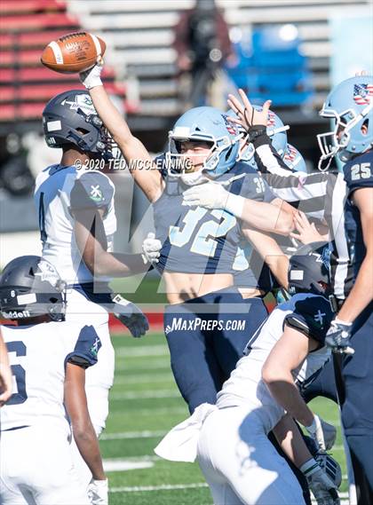 Thumbnail 2 in Pulaski Academy vs. Little Rock Christian Academy (AAA 5A Final) photogallery.