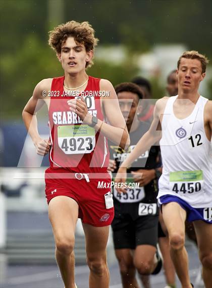 Thumbnail 3 in Bob Hayes Invitational (1600 Meters) photogallery.