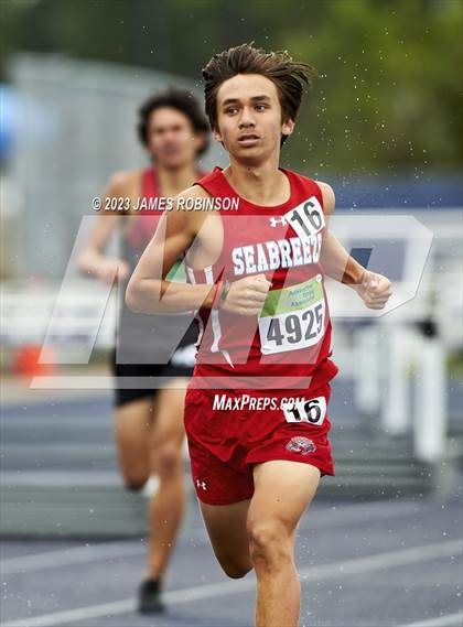 Thumbnail 3 in Bob Hayes Invitational (1600 Meters) photogallery.