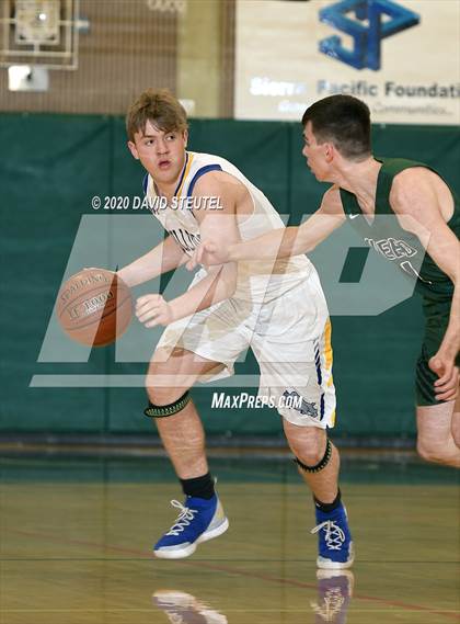 Thumbnail 2 in Weed vs. Fall River (CIF Northern Section D6 Final) photogallery.