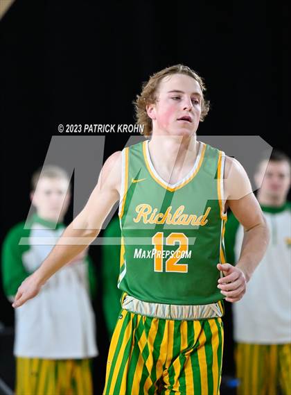 Thumbnail 1 in Mount Si vs. Richland (WIAA State Quarterfinal) photogallery.