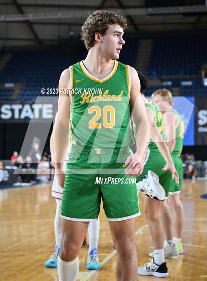 Thumbnail 1 in Mount Si vs. Richland (WIAA State Quarterfinal) photogallery.