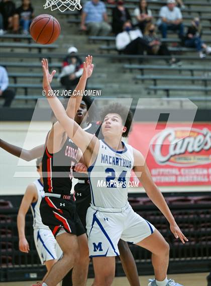 Thumbnail 1 in MacArthur [Douglas] vs Churchill photogallery.