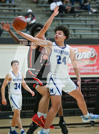 Thumbnail 3 in MacArthur [Douglas] vs Churchill photogallery.