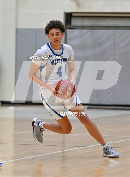 Thumbnail 1 in MacArthur [Douglas] vs Churchill photogallery.