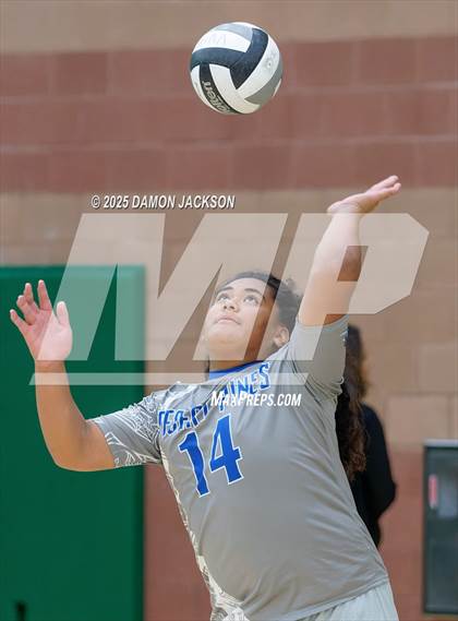 Thumbnail 2 in Desert Pines vs Virgin Valley (NIAA 3A Quarterfinal) photogallery.