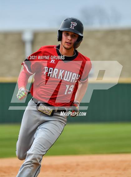 Thumbnail 1 in Parkway @ Captain Shreve photogallery.