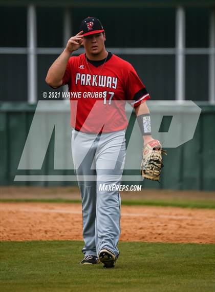 Thumbnail 2 in Parkway @ Captain Shreve photogallery.