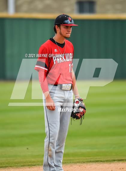 Thumbnail 1 in Parkway @ Captain Shreve photogallery.