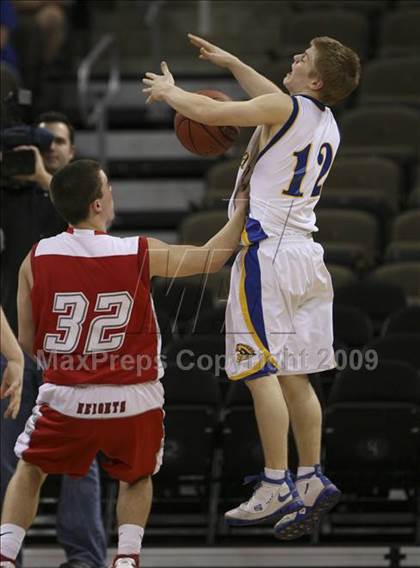 Thumbnail 2 in Dixie Heights vs. Newport Central Catholic (Ninth Region Tournament) photogallery.