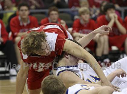 Thumbnail 3 in Dixie Heights vs. Newport Central Catholic (Ninth Region Tournament) photogallery.