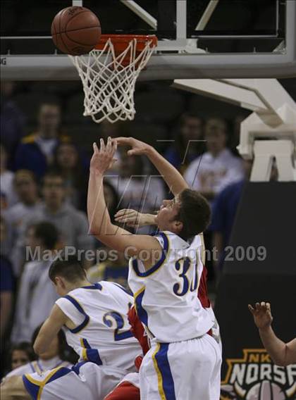 Thumbnail 2 in Dixie Heights vs. Newport Central Catholic (Ninth Region Tournament) photogallery.