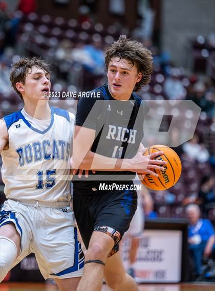 Thumbnail 2 in Rich vs. Panguitch (UHSAA 1A Quarterfinal) photogallery.