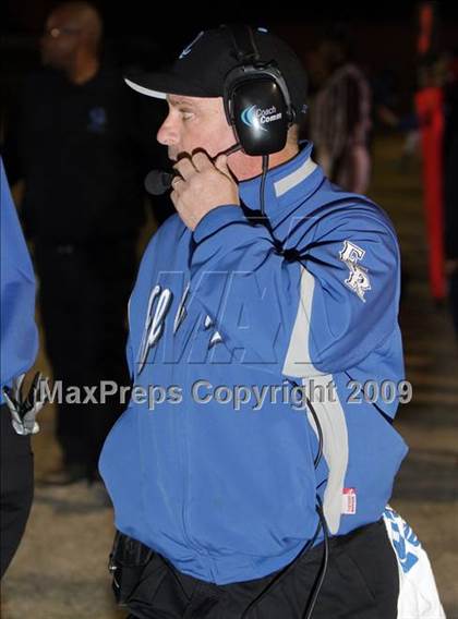 Thumbnail 3 in Arleta vs. El Camino Real (CIF LA City Section Playoffs) photogallery.
