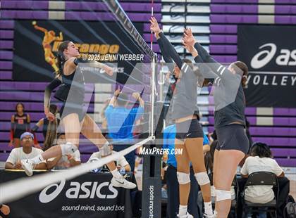 Thumbnail 2 in Redondo Union vs. Archbishop Mitty (Durango Fall Classic) photogallery.